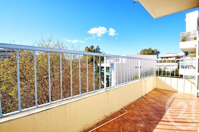 Appartement T2 à louer - 2 pièces - 46.0 m2 - ANTIBES - 06 - PROVENCE-ALPES-COTE-D-AZUR - Century 21 Liberté