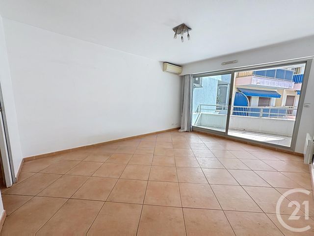 Appartement F2 à vendre - 2 pièces - 42.0 m2 - ANTIBES - 06 - PROVENCE-ALPES-COTE-D-AZUR - Century 21 Liberté