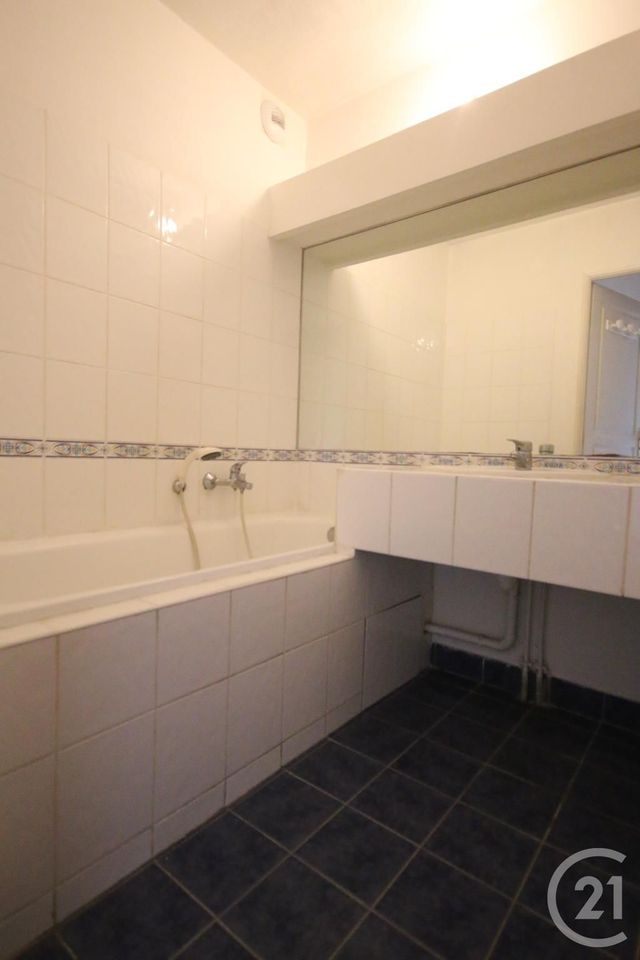 Appartement T2 à louer - 2 pièces - 37.52 m2 - MOUGINS - 06 - PROVENCE-ALPES-COTE-D-AZUR - Century 21 Liberté