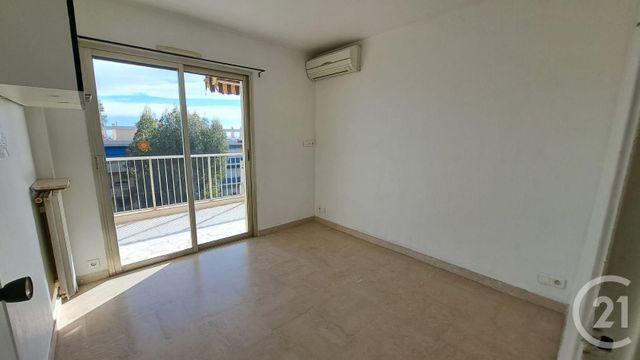 Appartement T4 à louer - 4 pièces - 72.55 m2 - ANTIBES - 06 - PROVENCE-ALPES-COTE-D-AZUR - Century 21 Liberté