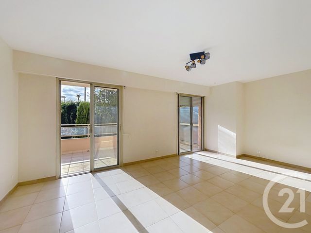 Appartement F1 à vendre - 1 pièce - 30.2 m2 - ANTIBES - 06 - PROVENCE-ALPES-COTE-D-AZUR - Century 21 Liberté