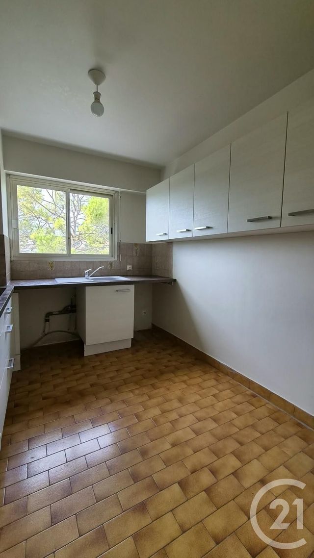 Appartement T3 à louer - 3 pièces - 76.6 m2 - ANTIBES - 06 - PROVENCE-ALPES-COTE-D-AZUR - Century 21 Liberté