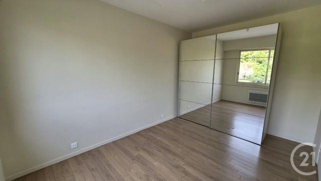 Appartement T3 à louer - 3 pièces - 76.6 m2 - ANTIBES - 06 - PROVENCE-ALPES-COTE-D-AZUR - Century 21 Liberté