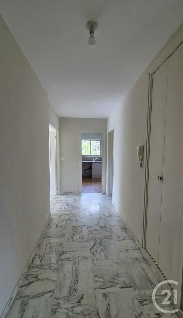 Appartement T3 à louer - 3 pièces - 76.6 m2 - ANTIBES - 06 - PROVENCE-ALPES-COTE-D-AZUR - Century 21 Liberté