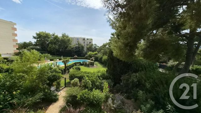 Appartement T3 à louer - 3 pièces - 76.6 m2 - ANTIBES - 06 - PROVENCE-ALPES-COTE-D-AZUR - Century 21 Liberté