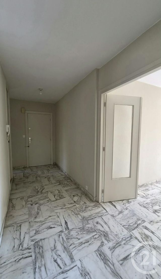 Appartement T3 à louer - 3 pièces - 76.6 m2 - ANTIBES - 06 - PROVENCE-ALPES-COTE-D-AZUR - Century 21 Liberté