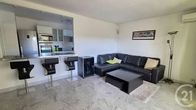 Appartement T3 à louer - 3 pièces - 66.67 m2 - VALLAURIS - 06 - PROVENCE-ALPES-COTE-D-AZUR - Century 21 Liberté