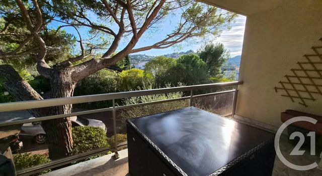 Appartement T3 à louer - 3 pièces - 66.67 m2 - VALLAURIS - 06 - PROVENCE-ALPES-COTE-D-AZUR - Century 21 Liberté