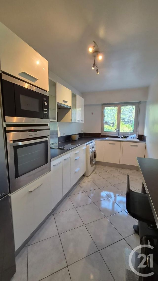 Appartement T3 à louer - 3 pièces - 66.67 m2 - VALLAURIS - 06 - PROVENCE-ALPES-COTE-D-AZUR - Century 21 Liberté