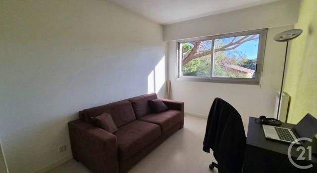 Appartement T3 à louer - 3 pièces - 66.67 m2 - VALLAURIS - 06 - PROVENCE-ALPES-COTE-D-AZUR - Century 21 Liberté