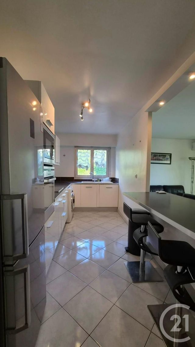 Appartement T3 à louer - 3 pièces - 66.67 m2 - VALLAURIS - 06 - PROVENCE-ALPES-COTE-D-AZUR - Century 21 Liberté