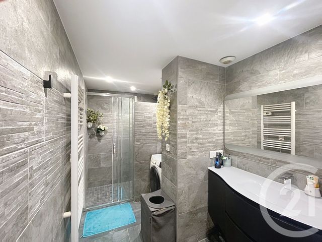 Appartement à vendre - 2 pièces - 70.0 m2 - ANTIBES - 06 - PROVENCE-ALPES-COTE-D-AZUR - Century 21 Liberté
