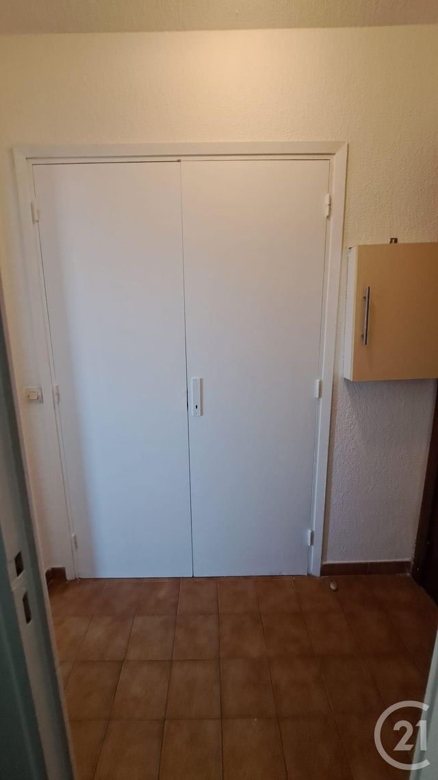 Appartement T1 à louer - 1 pièce - 33.03 m2 - VALLAURIS - 06 - PROVENCE-ALPES-COTE-D-AZUR - Century 21 Liberté