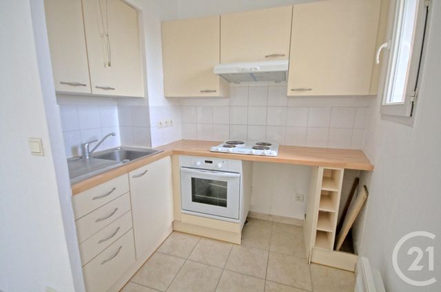 Afficher la photo en grand Appartement F2 à vendre - 2 pièces - 41.15 m2 - LE GOLFE JUAN - 06 - PROVENCE-ALPES-COTE-D-AZUR - Century 21 Liberté
